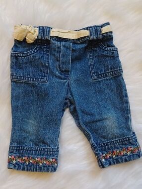 Vintage Gymboree Baby Girl 3-6m Embroidered Strawberrys Jeans.